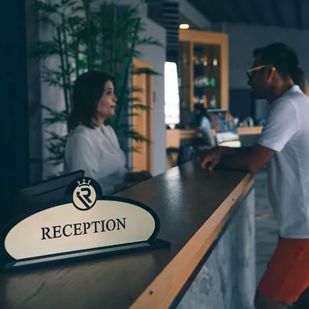 Jura Lara Ξενοδοχείο 4*