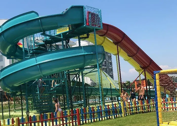 Ξενοδοχείο Jura Lara 4*