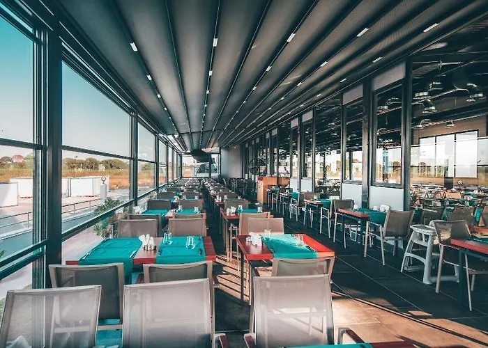 Ξενοδοχείο Jura Lara 4*