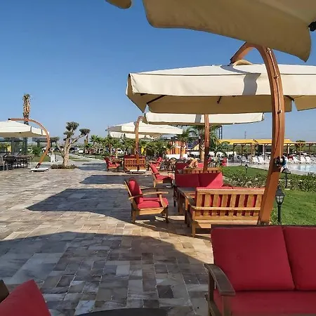 Royal Towers Lara