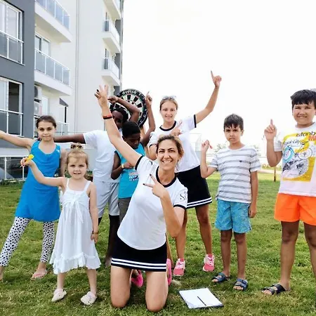 Royal Towers Lara מלון 4*